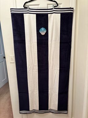 Classic Navy & White Striped Beach Towel - Soft Cotton